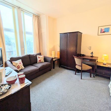 Hollybank - Ensuite Room & Use Of Large Shared Kitchen Dumfries Dış mekan fotoğraf