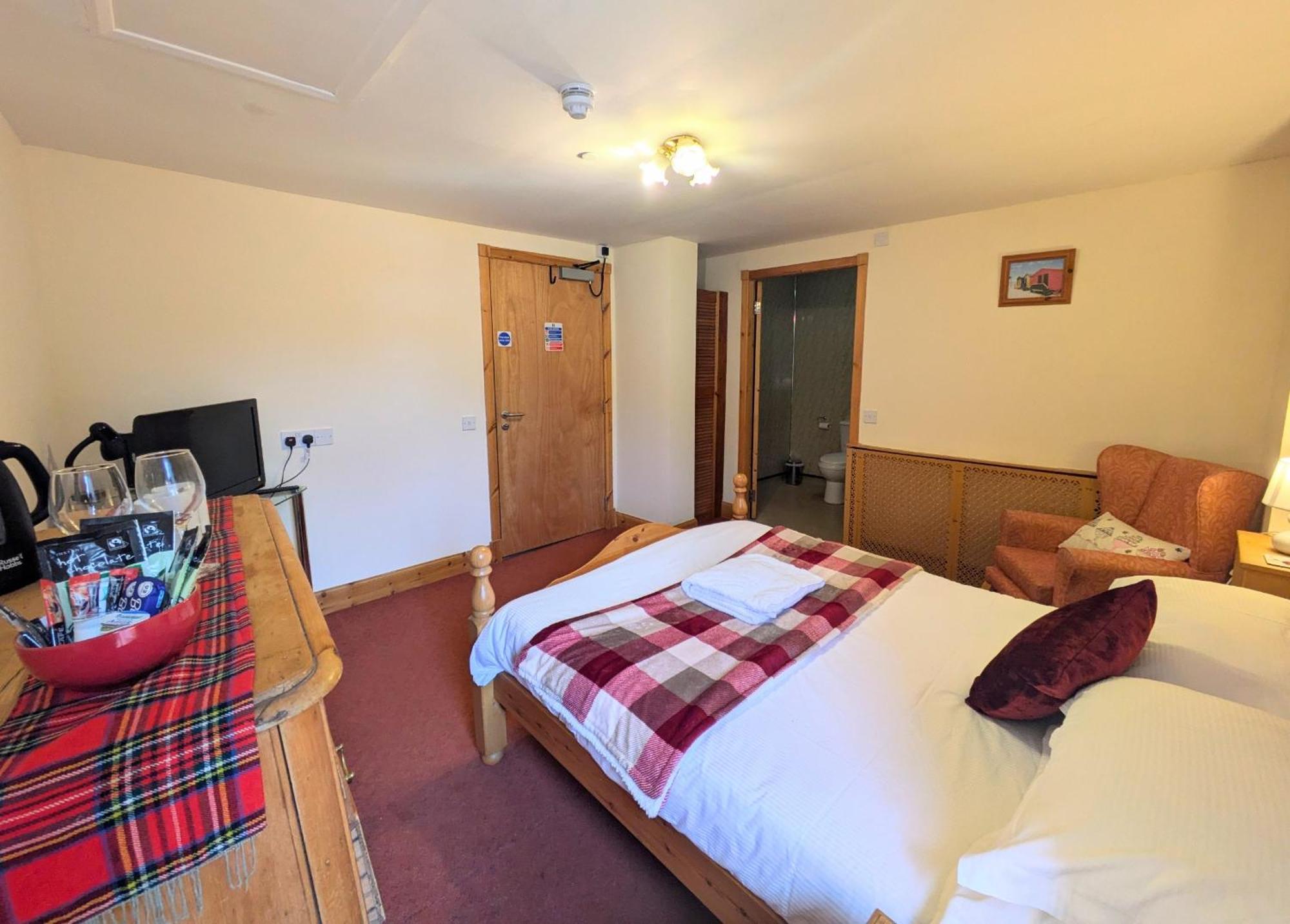 Hollybank - Ensuite Room & Use Of Large Shared Kitchen Dumfries Dış mekan fotoğraf