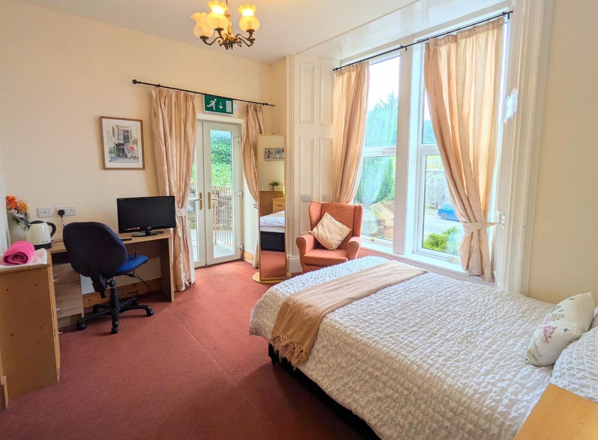 Hollybank - Ensuite Room & Use Of Large Shared Kitchen Dumfries Dış mekan fotoğraf